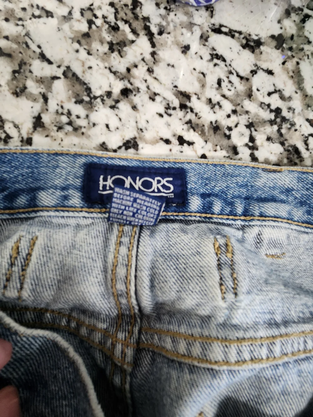 SOLD Vintage 90s Honors High Waisted Denim Mom Shorts - Cinch Back Buckle - Picture 3 of 3